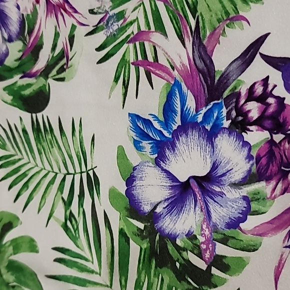 NWT- Hibiscus and Palm Tankini - Picture 4 of 7